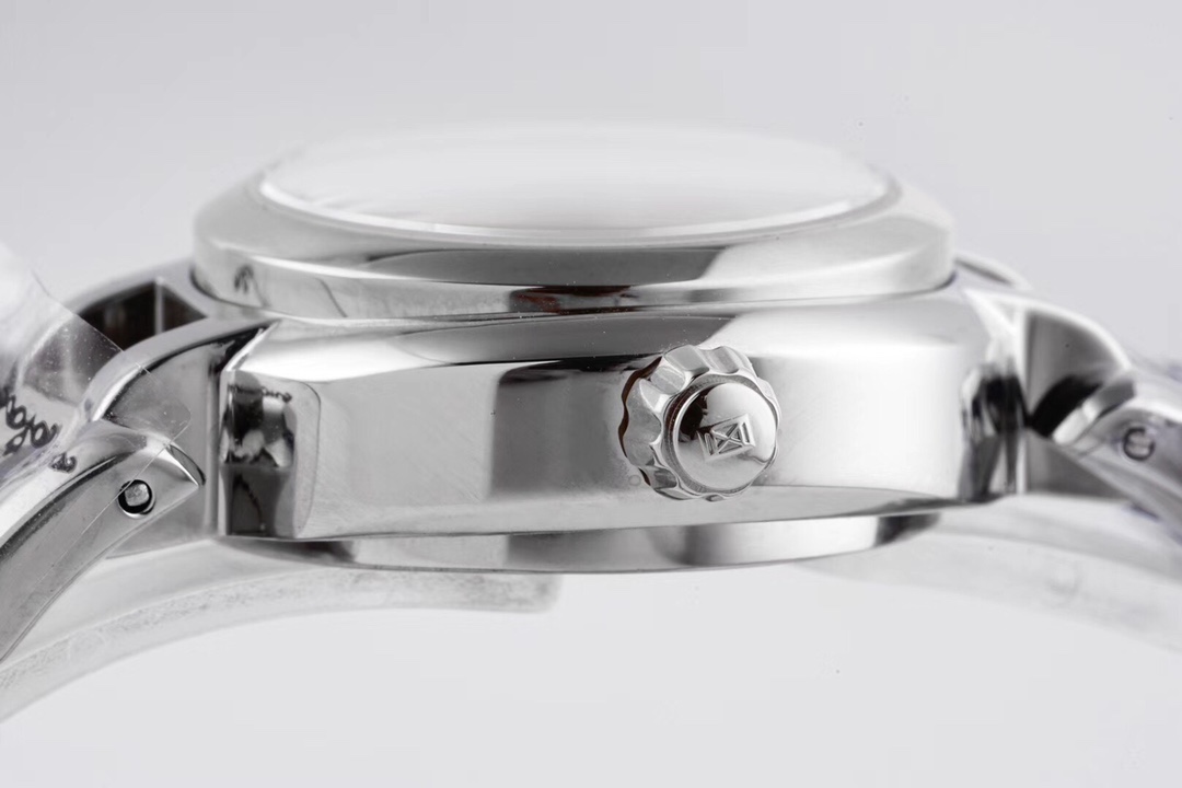 Longines Xinyue series watch.