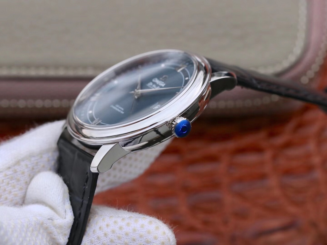 Omega’s new De Ville is a replica of the most powerful Omega De Ville watch