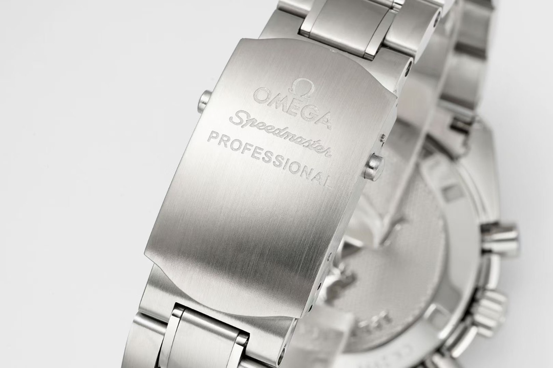 Omega Speedmaster series running seconds chronograph mechanical men's watch