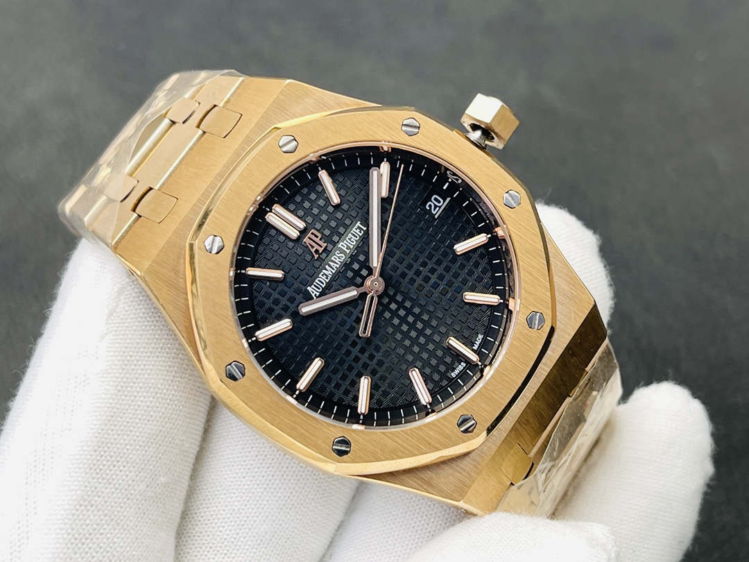 The Royal Oak 15500 is the pinnacle of steel watches