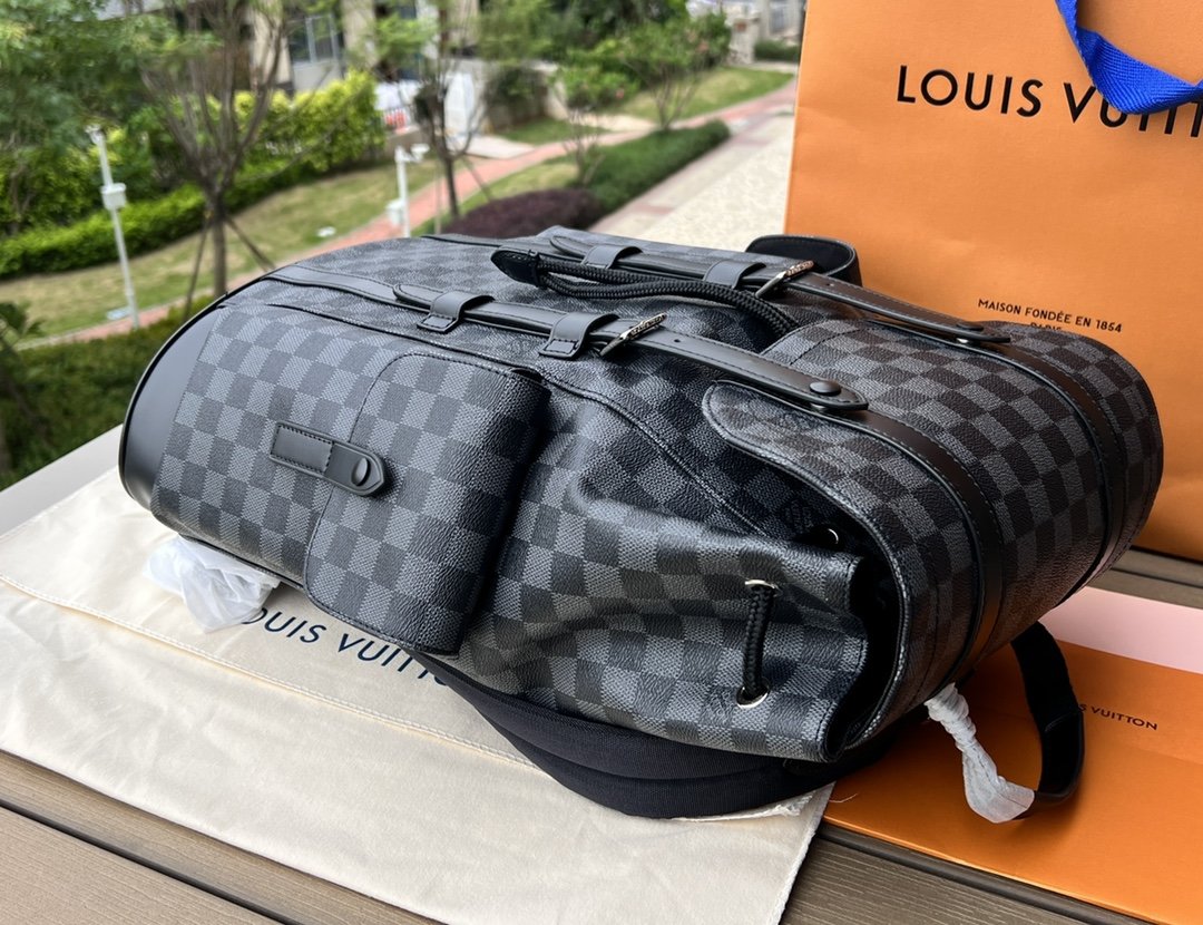 LV164236 travel bag