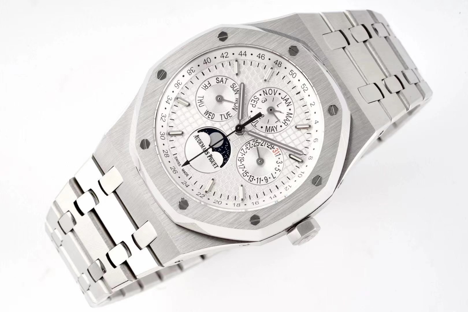 Audemars Piguet Royal Oak series multi-functional watches 26574 and 26606
