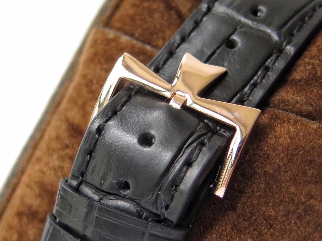 New AI product: Vacheron Kinetic Weekday