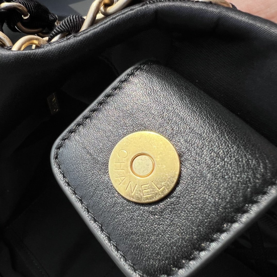 Chanel 165563 Advanced Bag