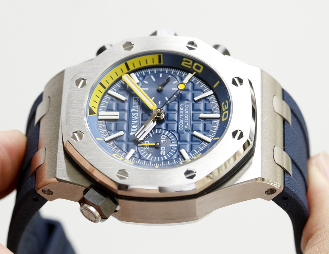 AP Audemars Piguet Royal Oak Series Fruit Watch Model: 26703