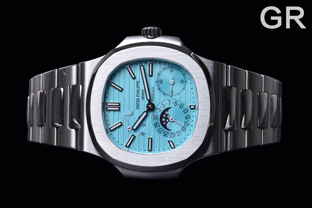 Patek Philippe Nautilus 5712/1A-001 multi-function watch