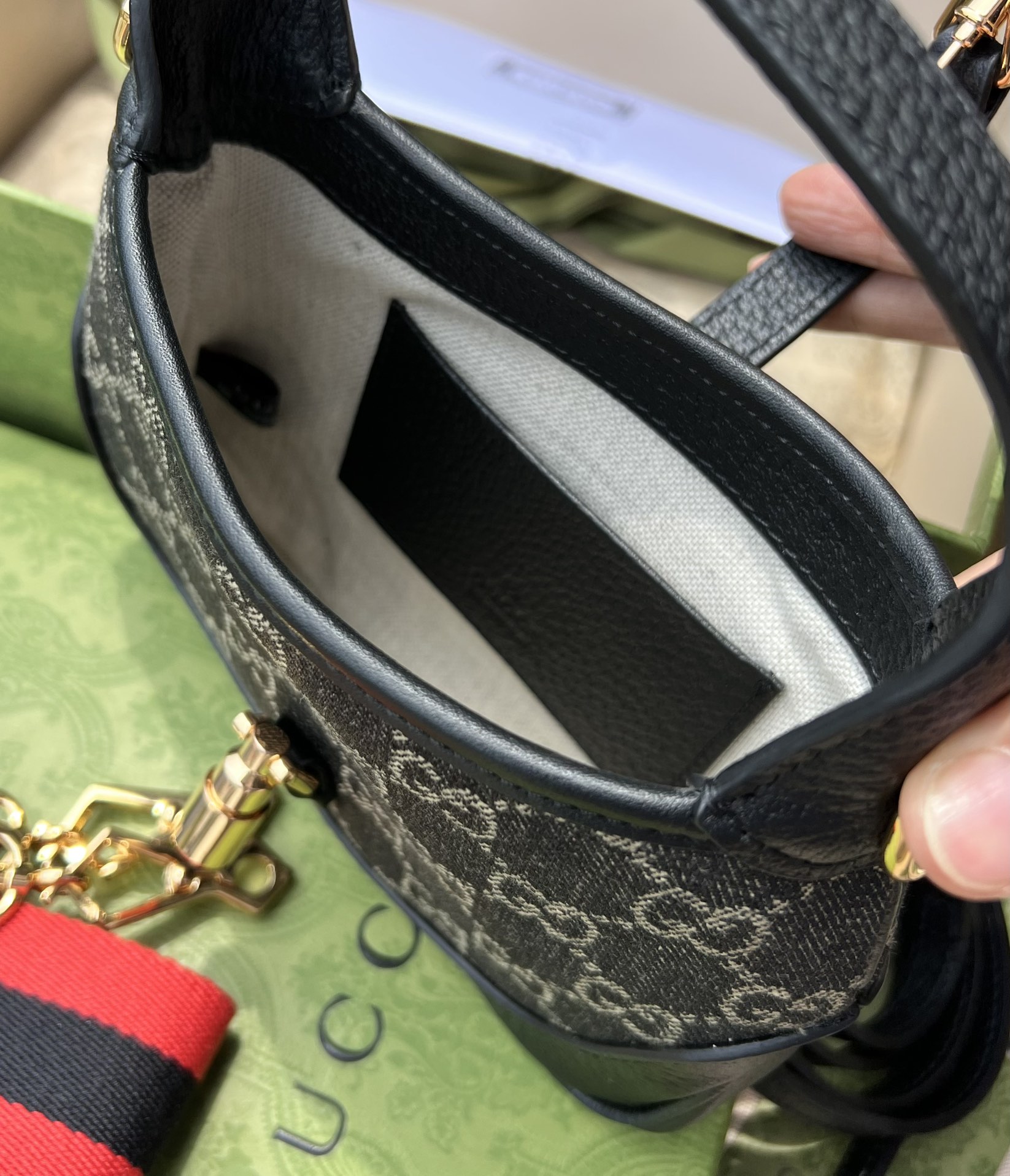 Gucci561100898advanced bag