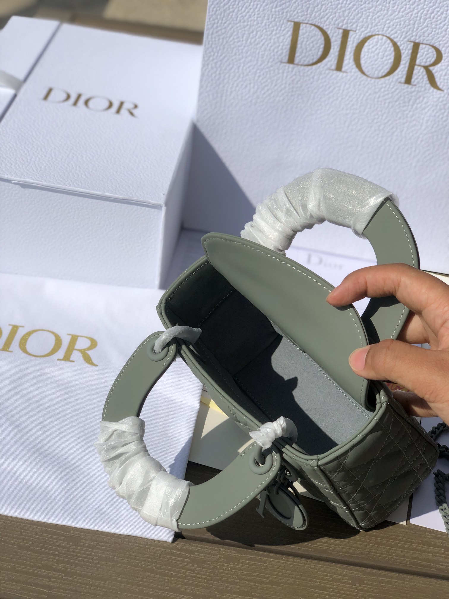 Dior571180898advanced bag