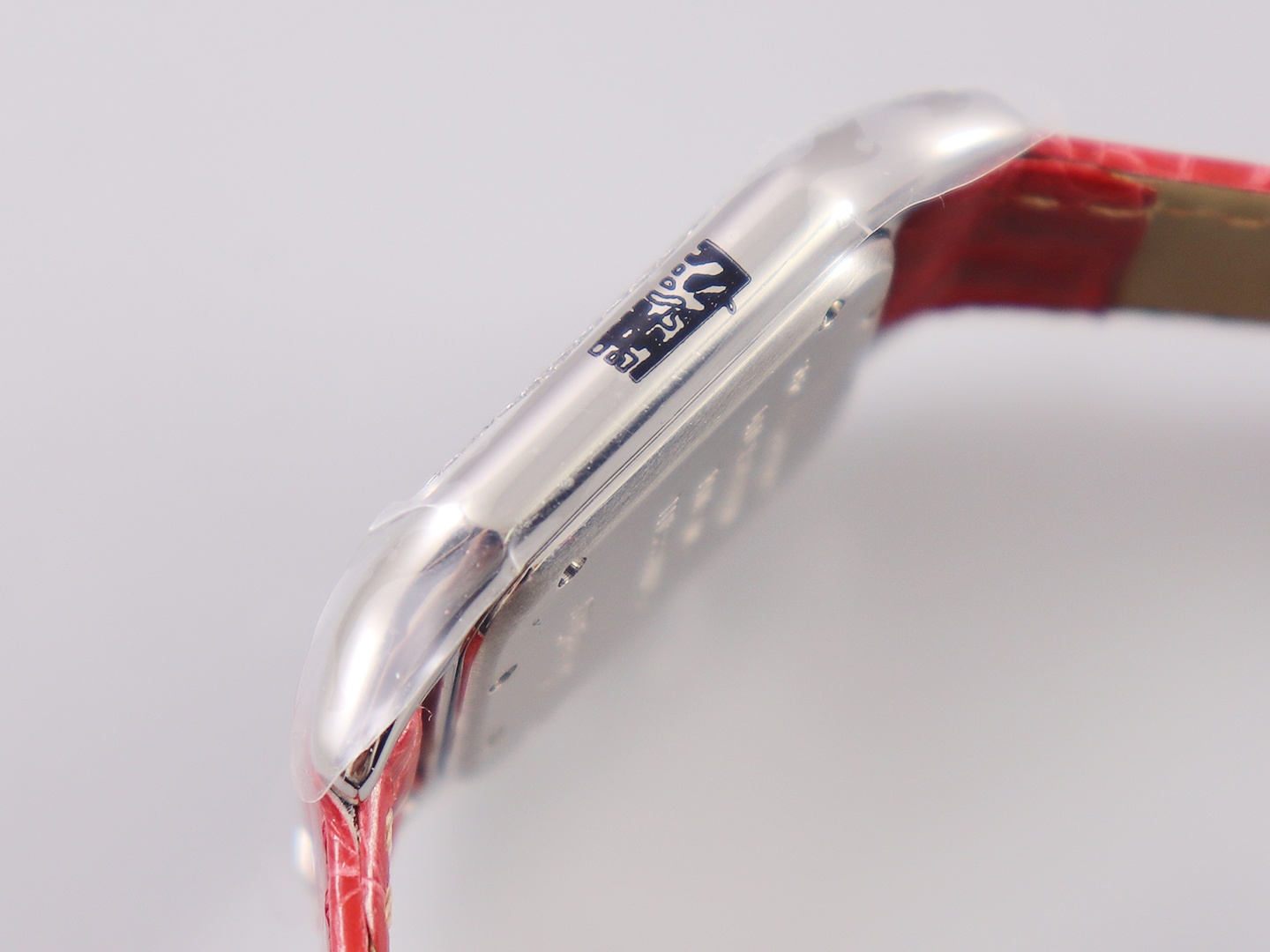 Cartier cheetah watch size: 27 x 37 mm, 22*30 mm,