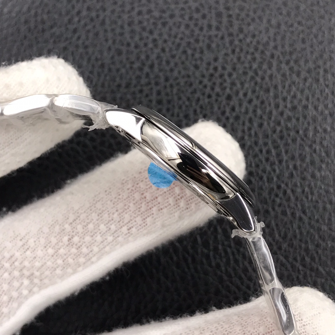 Omega Butterfly Quartz Series Watch