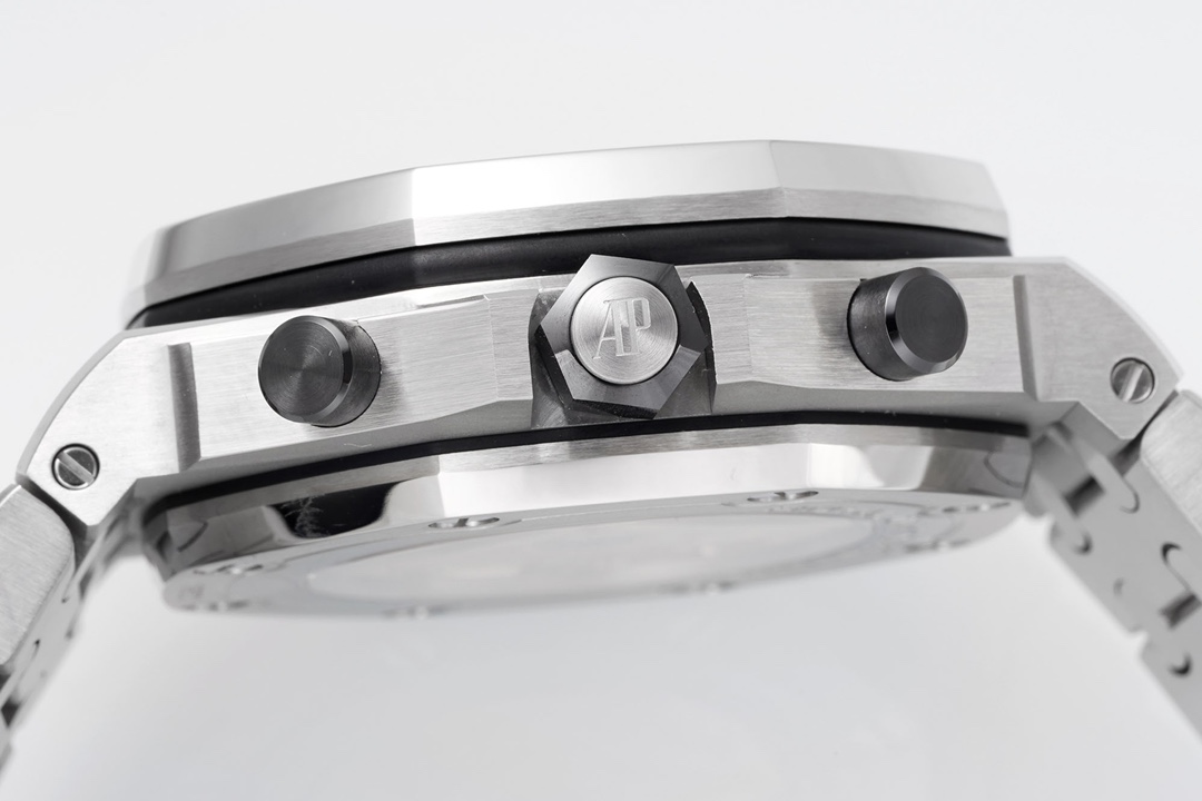 The Audemars Piguet Royal Oak Offshore 26470OR series watch