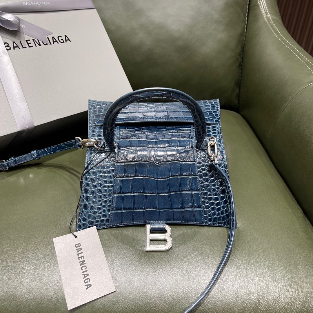 Balenciaga： 170093