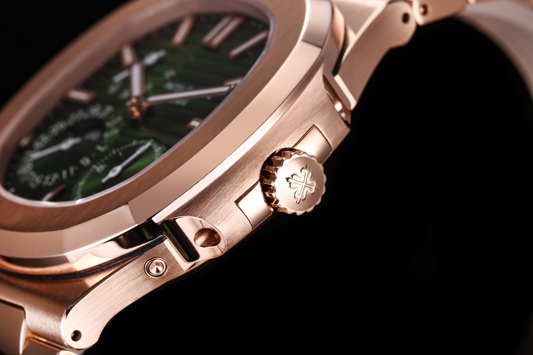 Patek Philippe 5712GR 