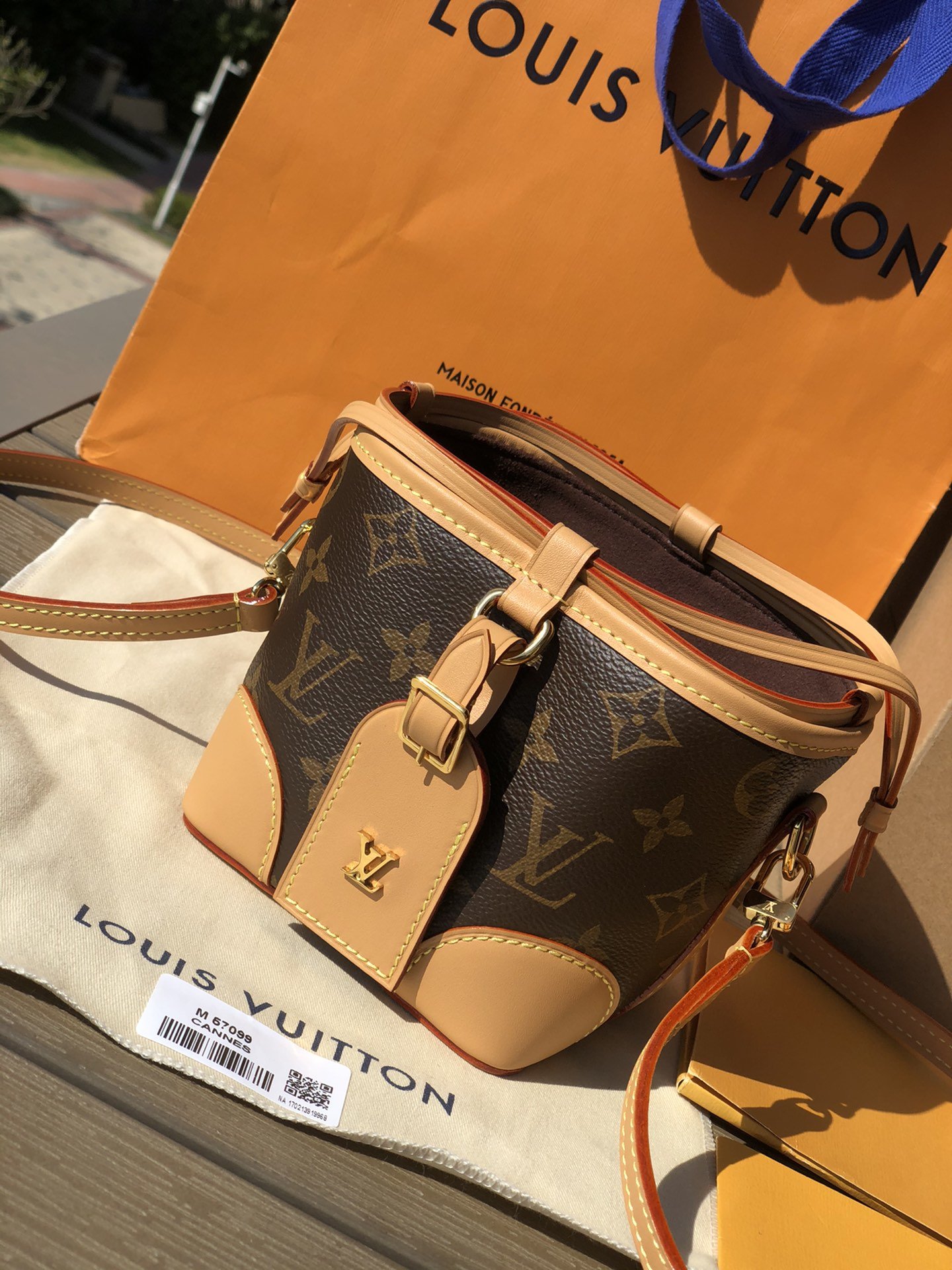 LV 163980 bag