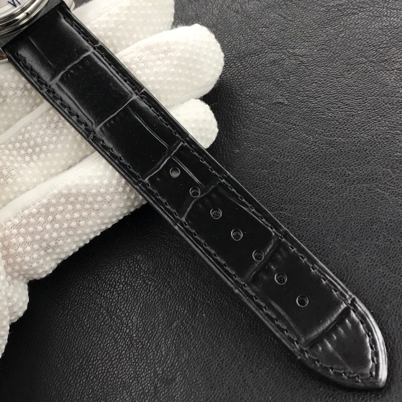 Omega’s new De Ville is a replica of the most powerful Omega De Ville watch