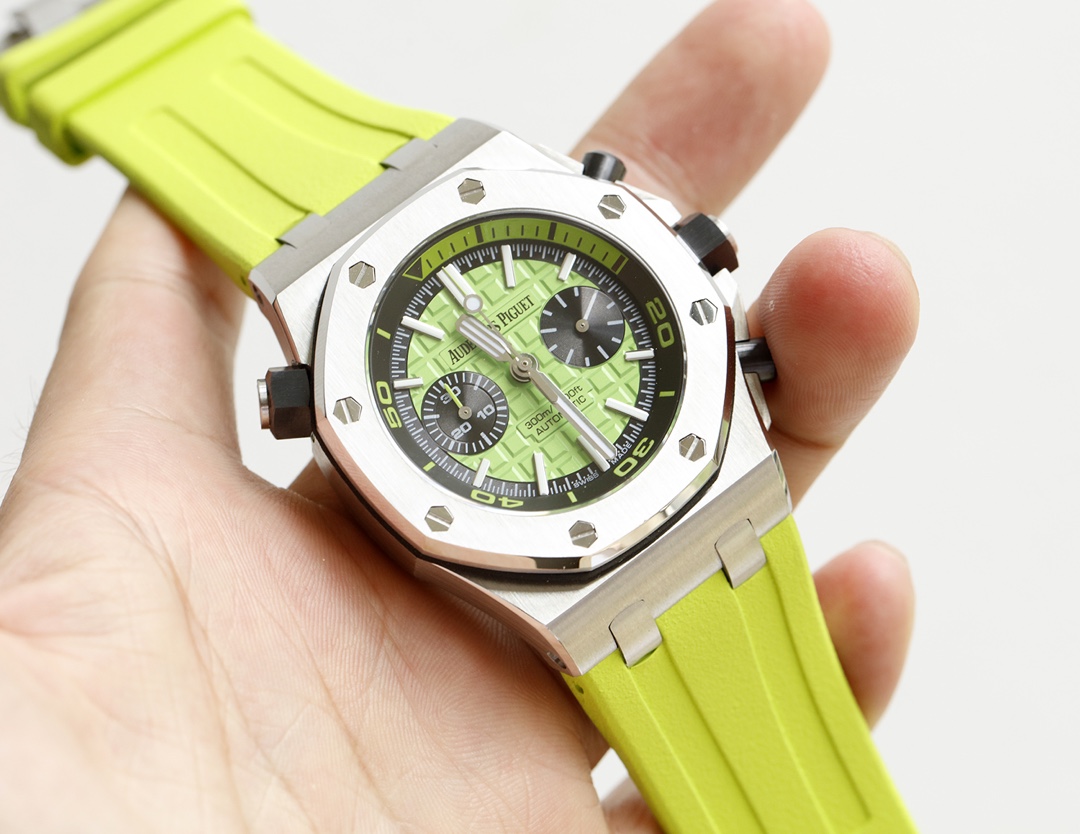 AP Audemars Piguet Royal Oak Series Fruit Watch Model: 26703