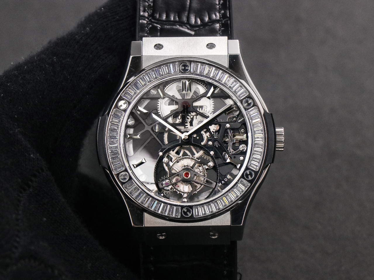 Exclusive debut of JB Hublot (Hengbao) CLASSIC FUSION series tourbillon!