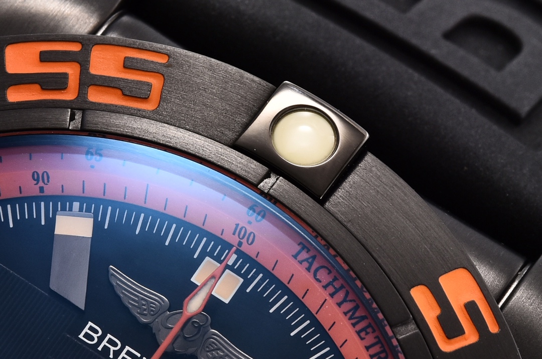 Breitling Ultimate Chronograph (Chronomat 44 Raven)