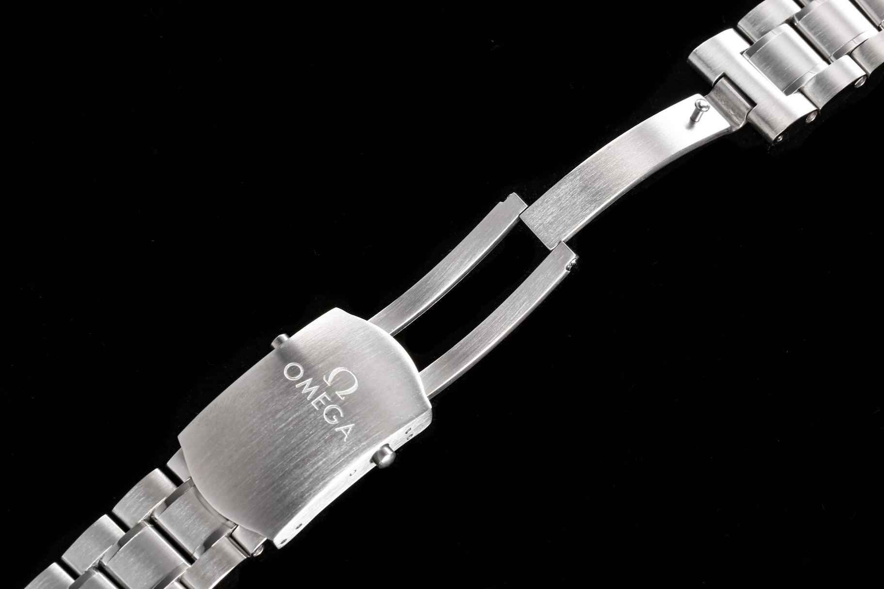 Omega Speedmaster Series Racing Chronograph 329.32.44.51.06.001