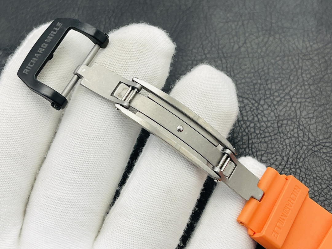 Chad Mille 35-03 blue watch is a watch