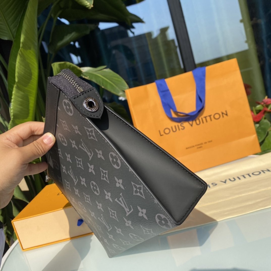 LV164247 clutch bag