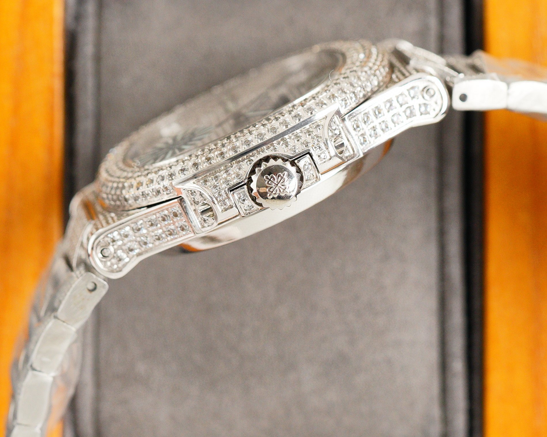 Patek Philippe's king of steel watches, the Nautilus 5711A watch