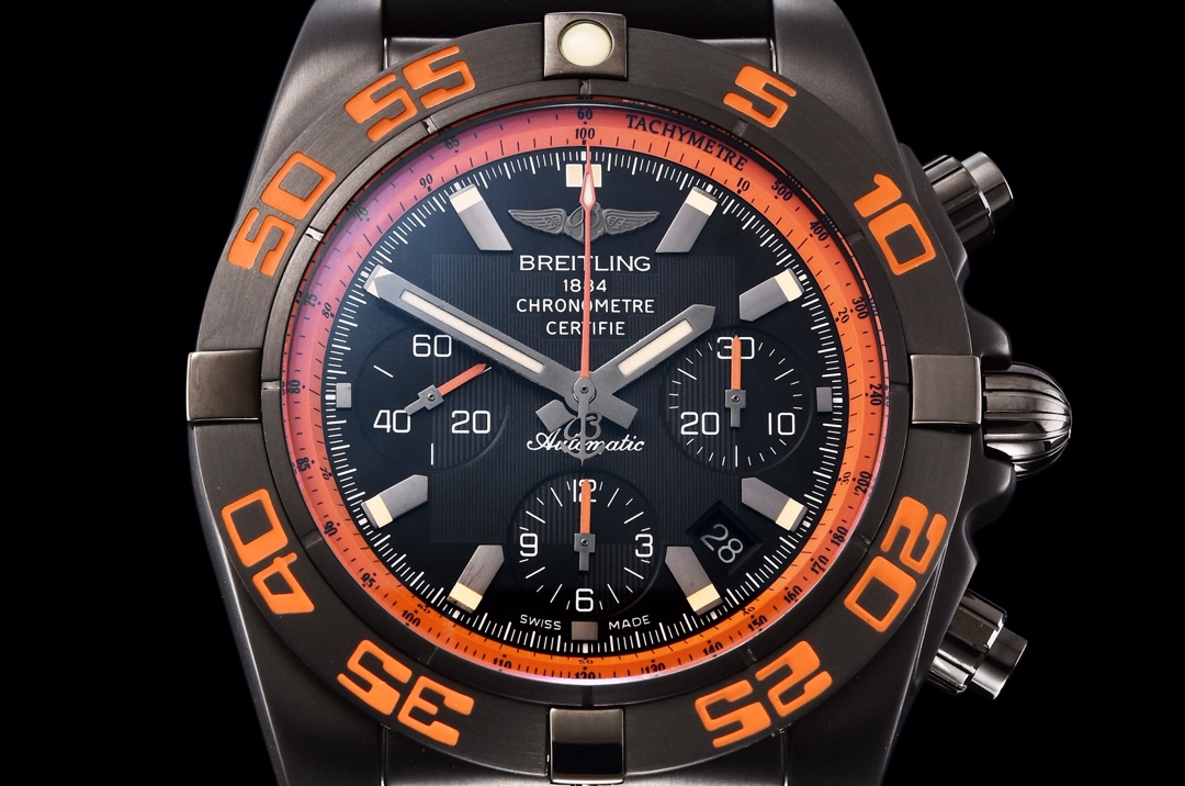 Breitling Ultimate Chronograph (Chronomat 44 Raven)
