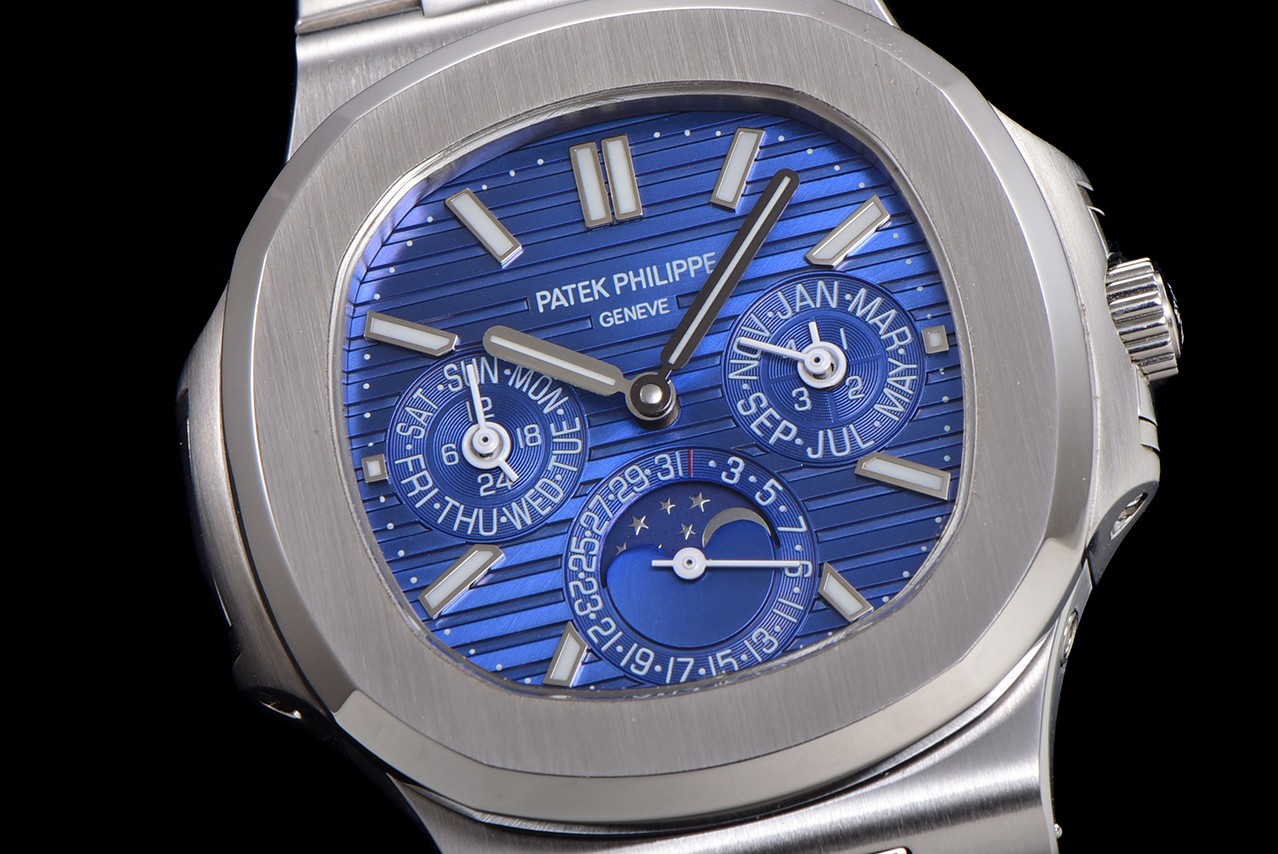 Patek Philippe 5740/1G-001 - the ultra-complex multi-functional Nautilus complex watch