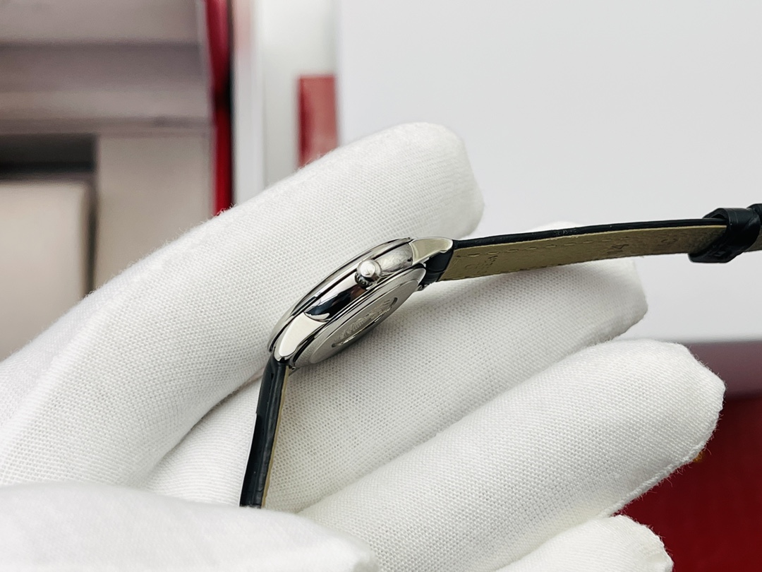 Omega Omega Diefei ladies watch! Challenging perfection, the dial size is 27.4mm_