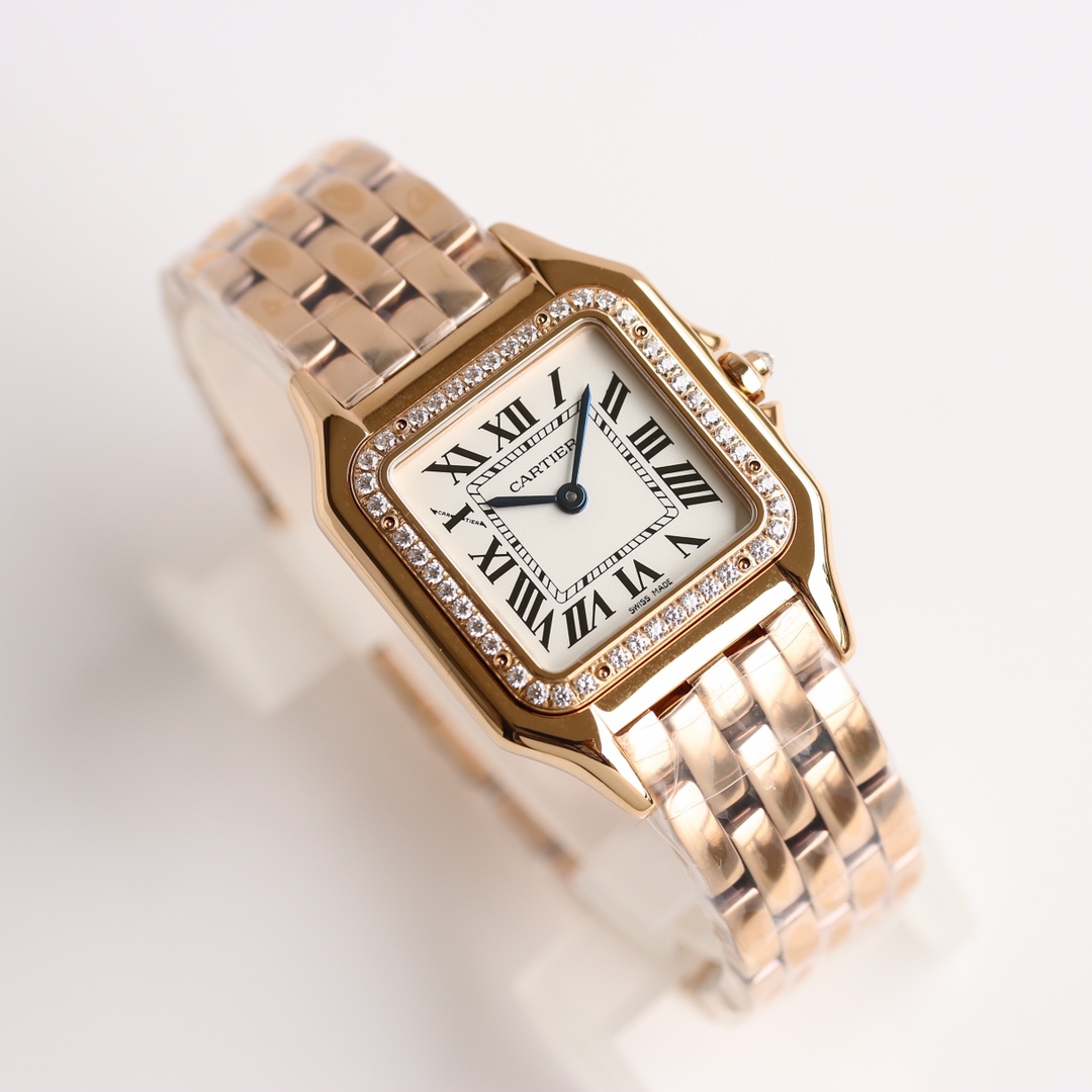 Cartier cheetah Panthère de Cartier.