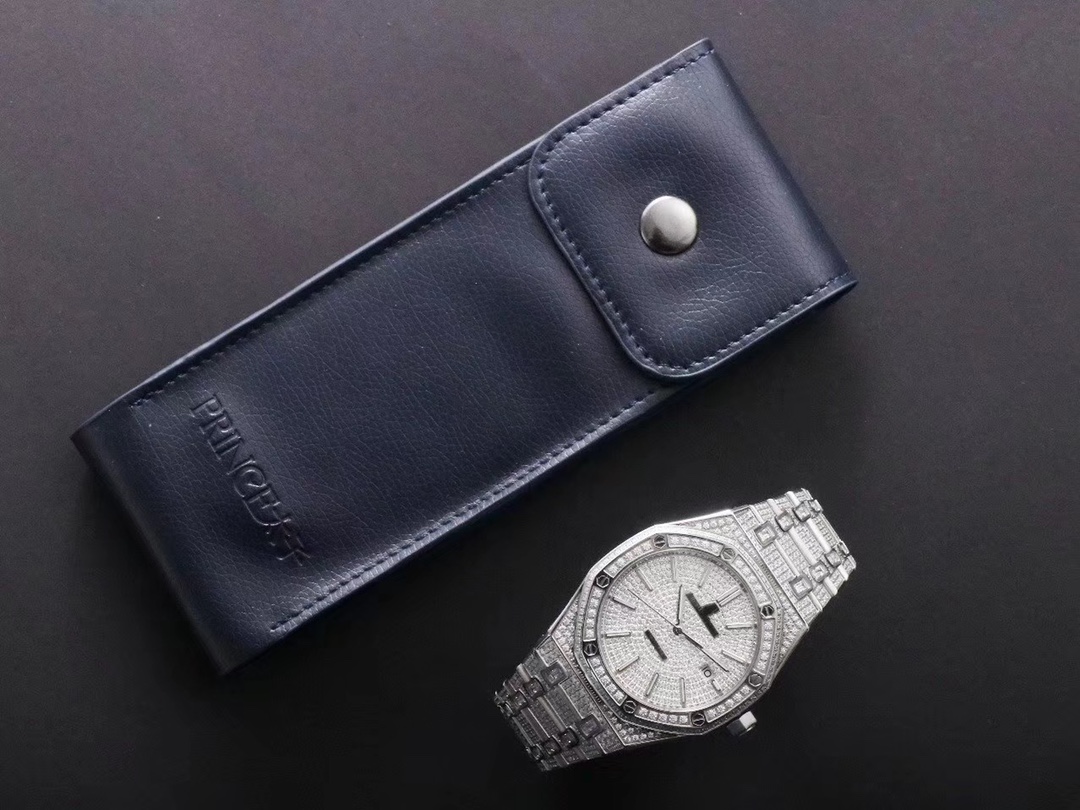 Royal Oak series 15452 couple's new model filled with star diamonds