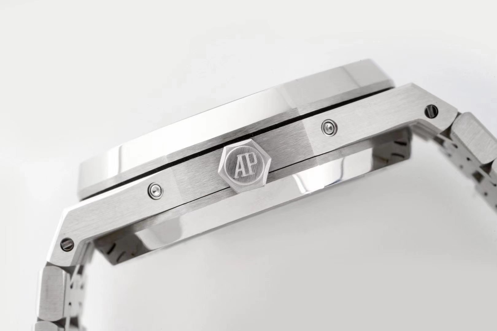 Audemars Piguet Royal Oak series multi-functional watches 26574 and 26606