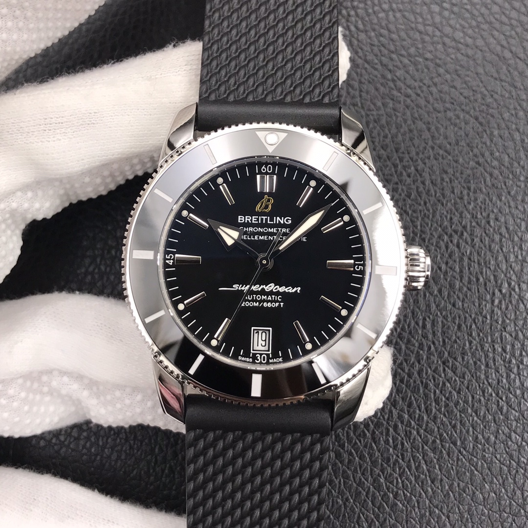 Breitling family - the Super Ocean Culture II 42mm watch