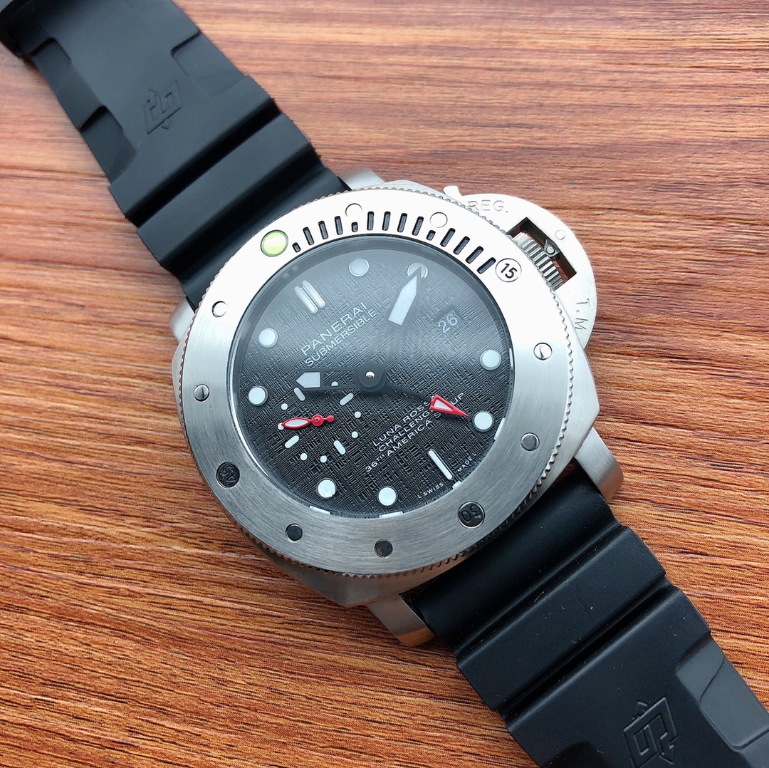 Panerai PAM00The size is 47mm in diameter.