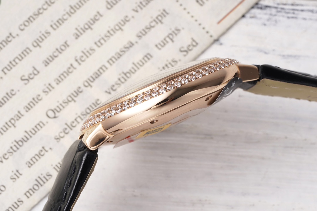 Cartier 33mm blue balloon series watch