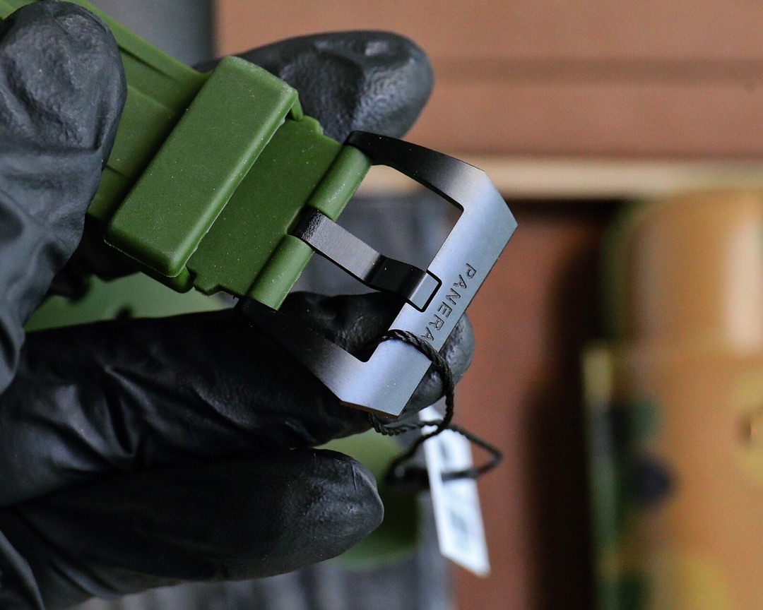 Panerai SUBMERSIBLE BMG-TECH™ ─ 47 mm submarine series metal glass watch