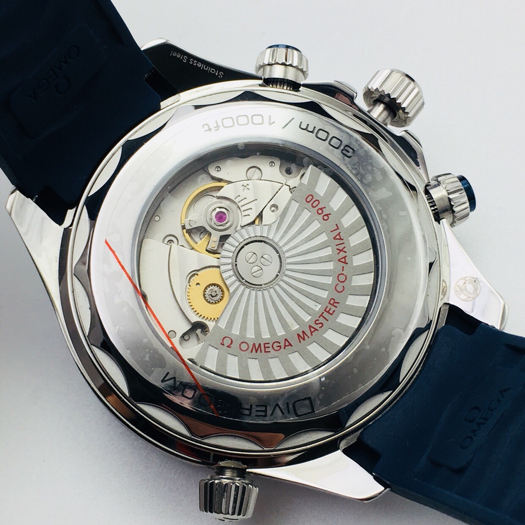 OMEGA's new Seamaster 300M series multi-functional men's watch! Details: