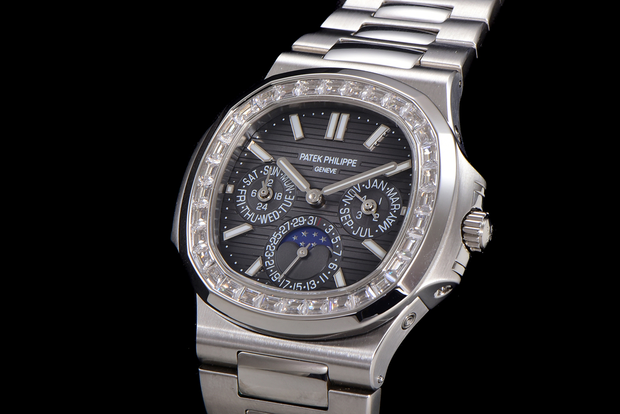 Patek Philippe 5740/1G-001 - the ultra-complex multi-functional Nautilus complex watch