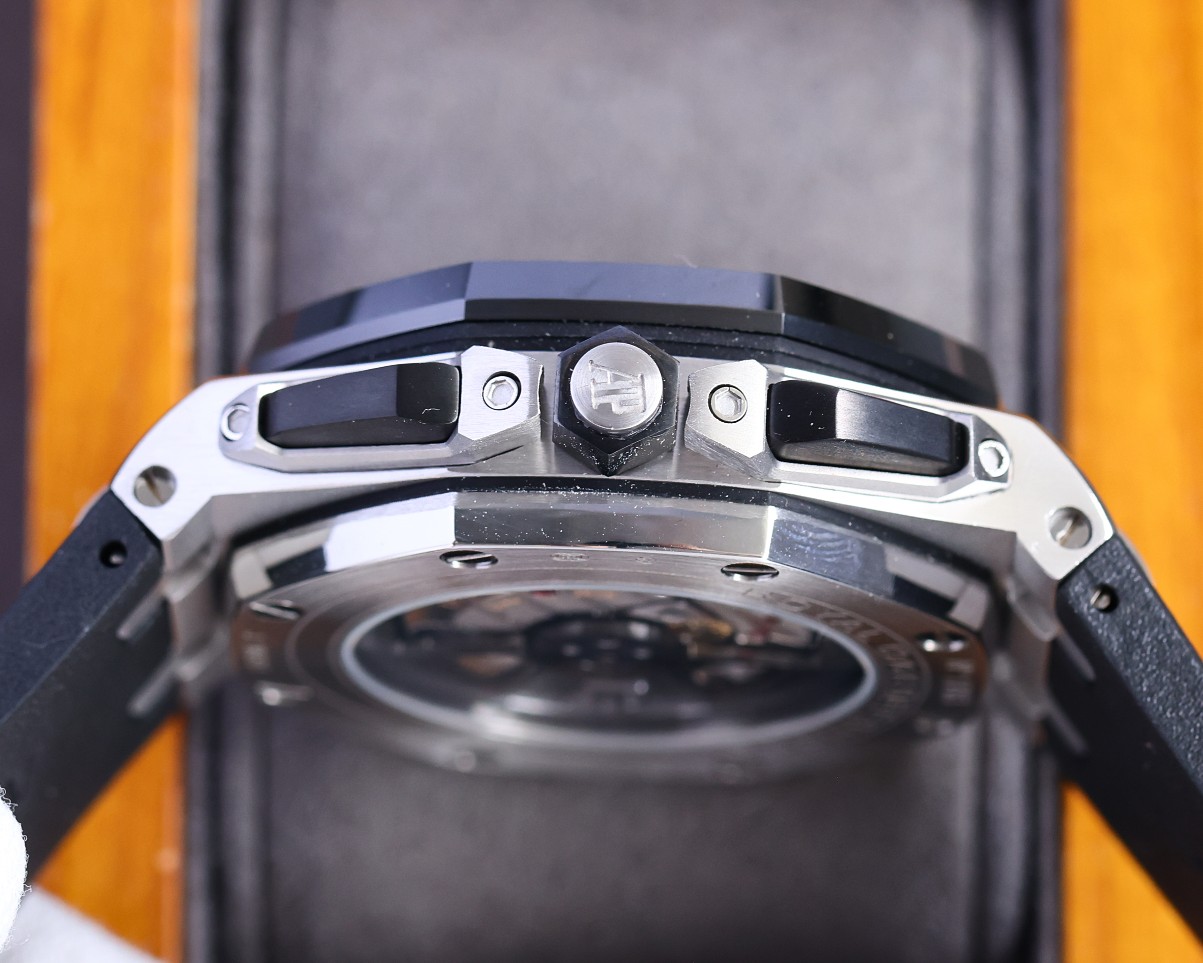 Audemars Piguet Royal Oak Offshore Limited Multi-Function Chronograph Mechanical Watch