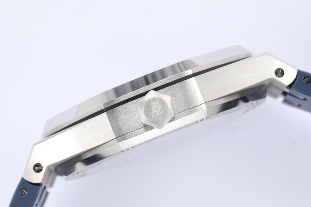 The Audemars Piguet Royal Oak Tourbillon is more comfortable to wear with