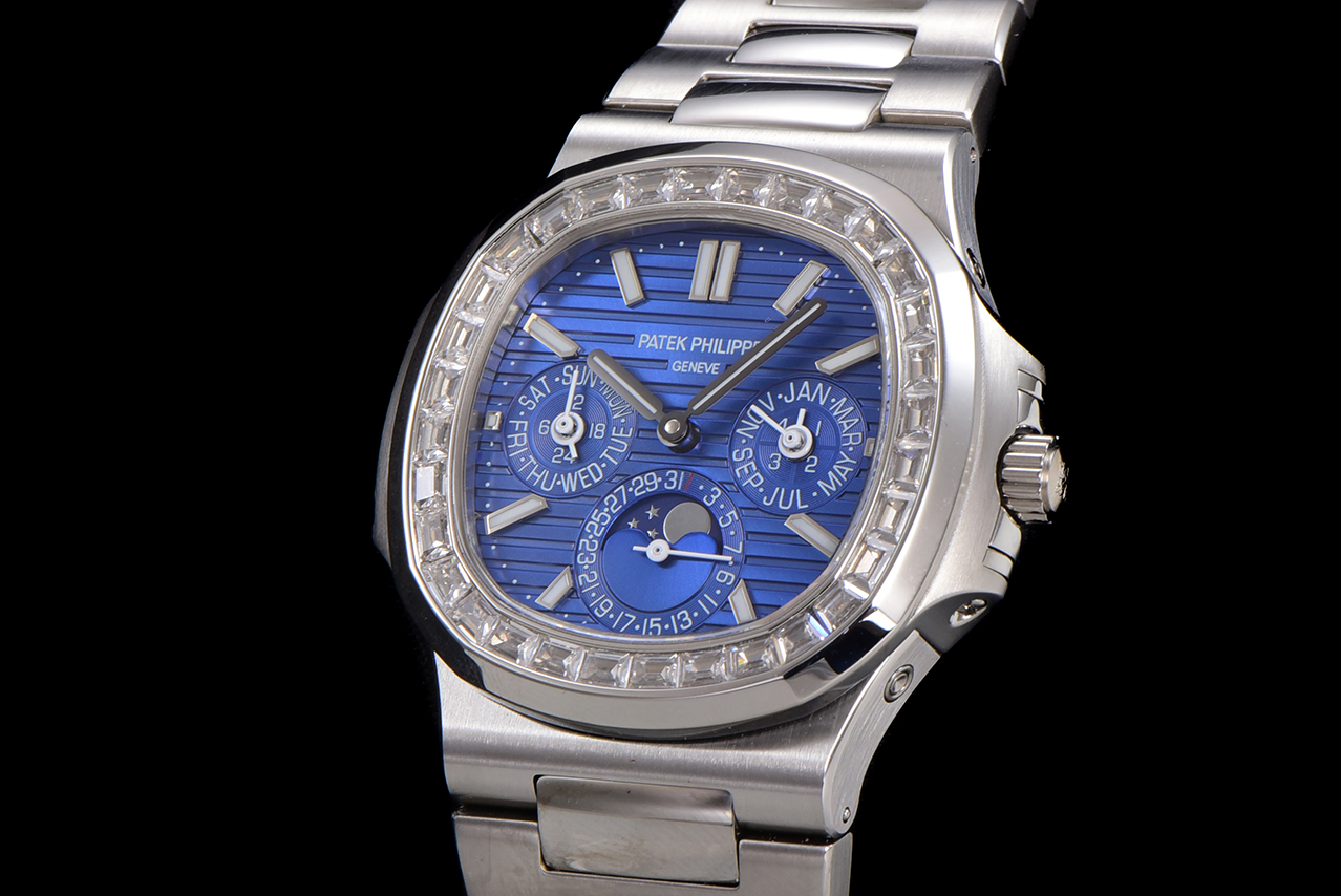 Patek Philippe 5740/1G-001 - the ultra-complex multi-functional Nautilus complex watch
