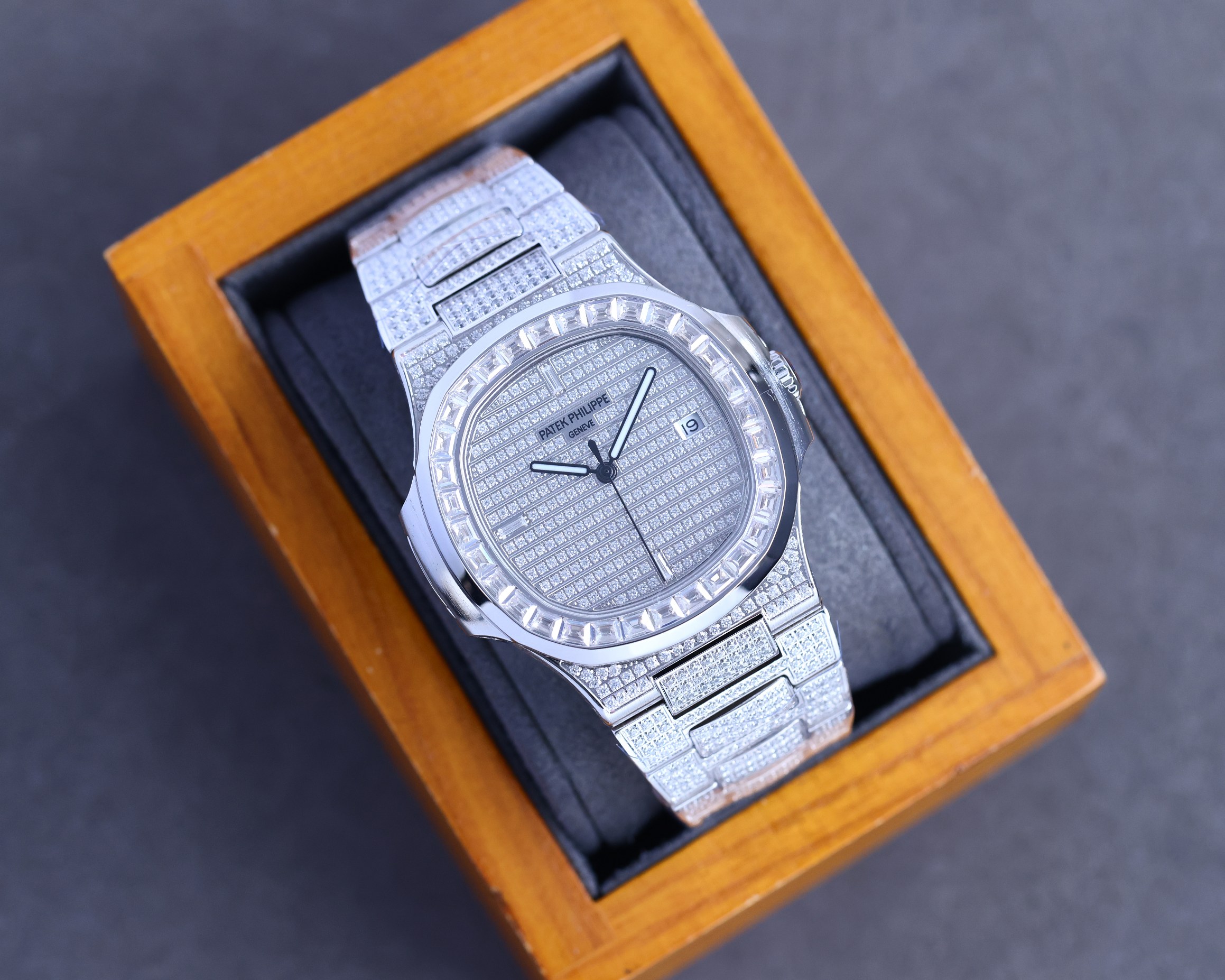 Patek Philippe's king of steel watches, the Nautilus 5711A watch,