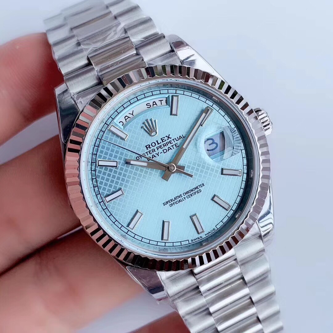 Rolex Datejust, 40mmx13mm in diameter, three beads with