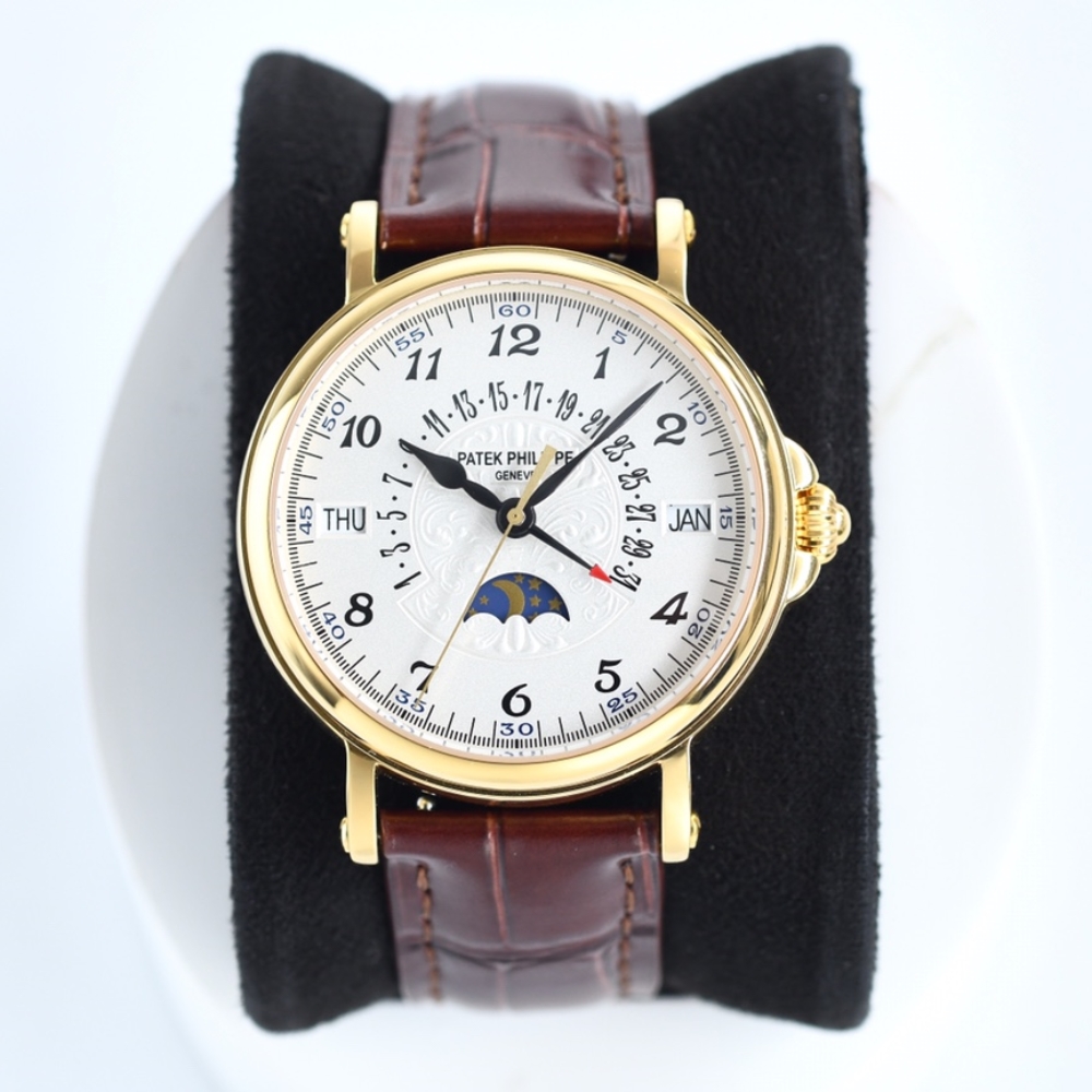 Patek Philippe's classic super complex multi-function 5159 perpetual calendar series watch