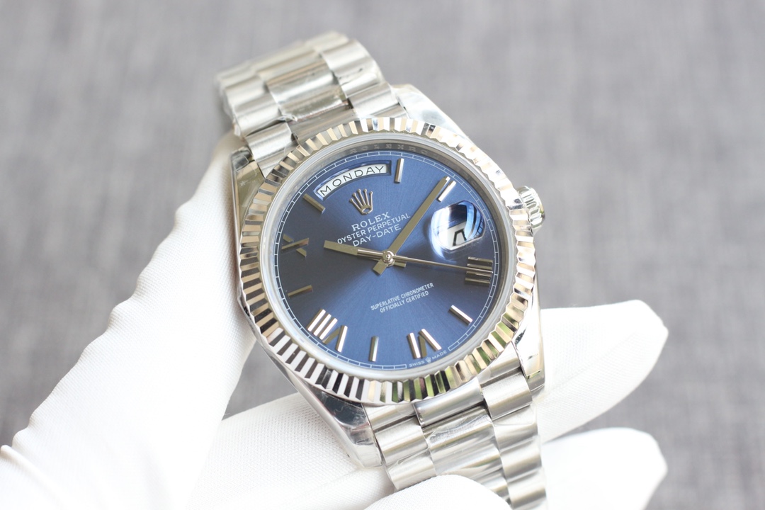 Rolex Datejust, 40mmx13mm in diameter, three beads with