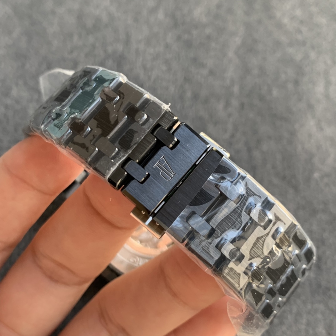 Audemars Piguet Black Ceramic 26579 True Moon Phase Royal Oak series has a