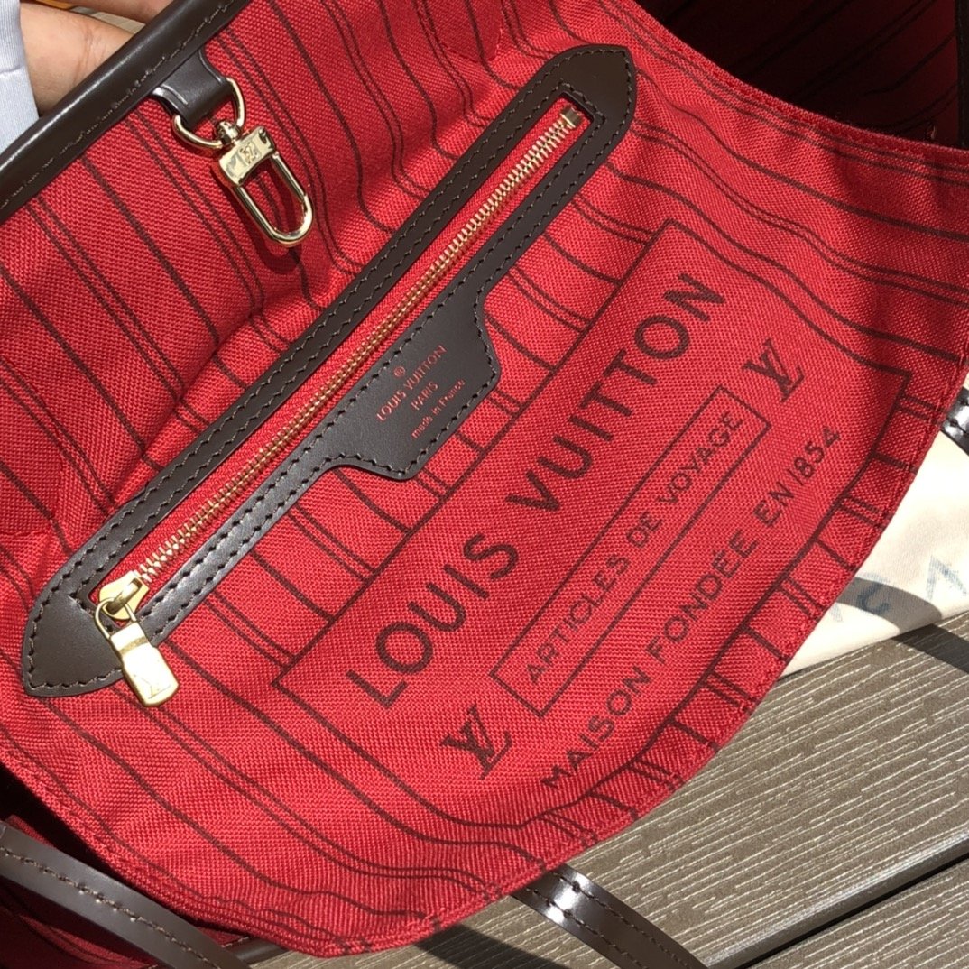 LV 164019 bag