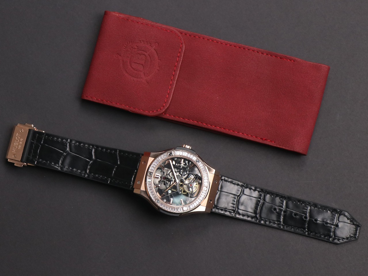 Exclusive debut of JB Hublot (Hengbao) CLASSIC FUSION series tourbillon!