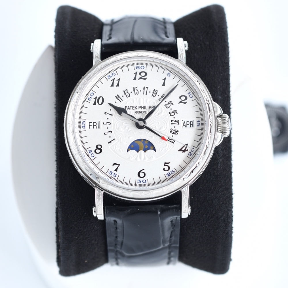 Patek Philippe's classic super complex multi-function 5159 perpetual calendar series watch