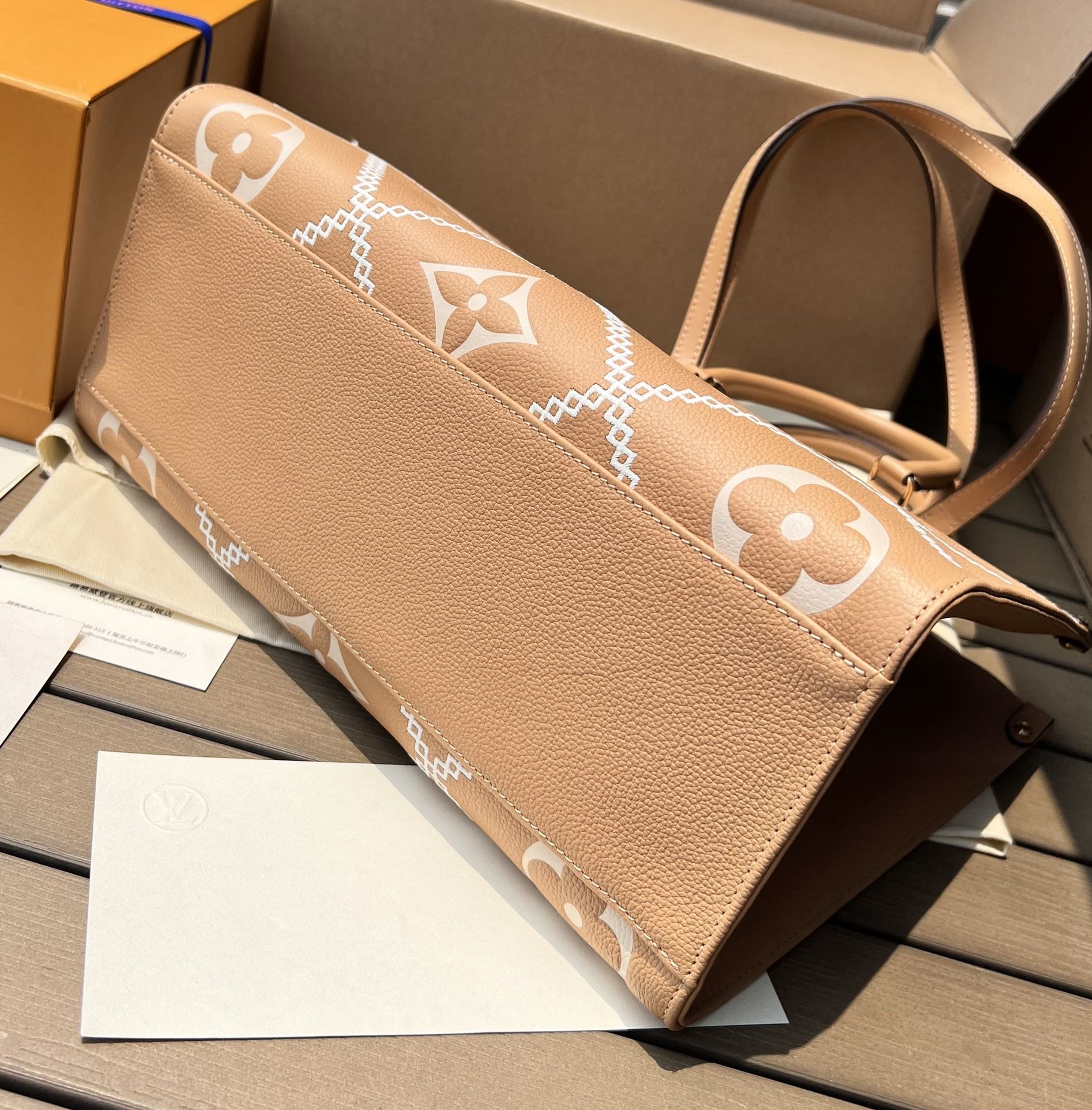 LV 164157 bag